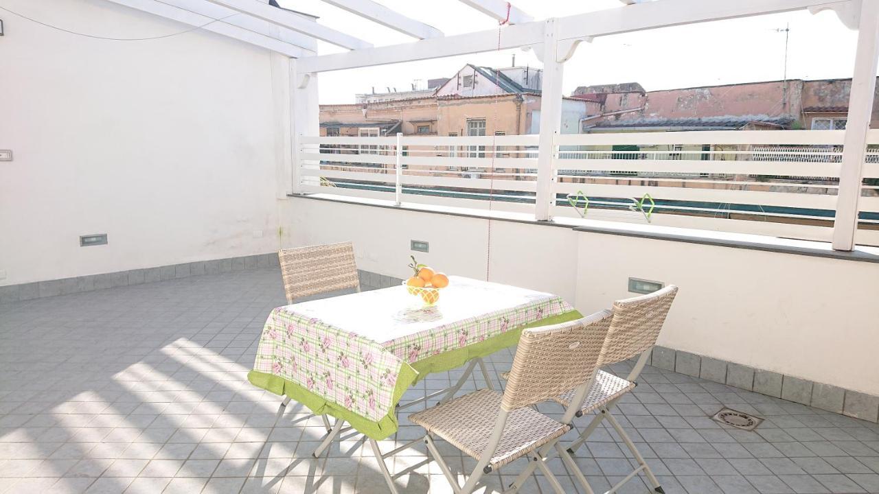 Sky-Terrace In Central Station, 3 Bedrooms Наполи Екстериор снимка